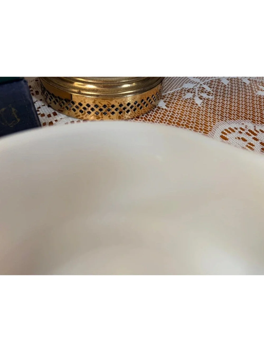 Anchor Hocking Fire-King 1 Qt Milk Glass Casserole Dish with Handles